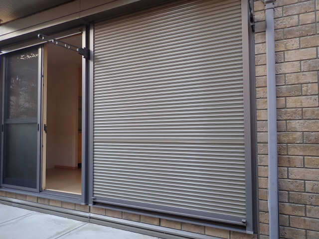 シャッター雨戸