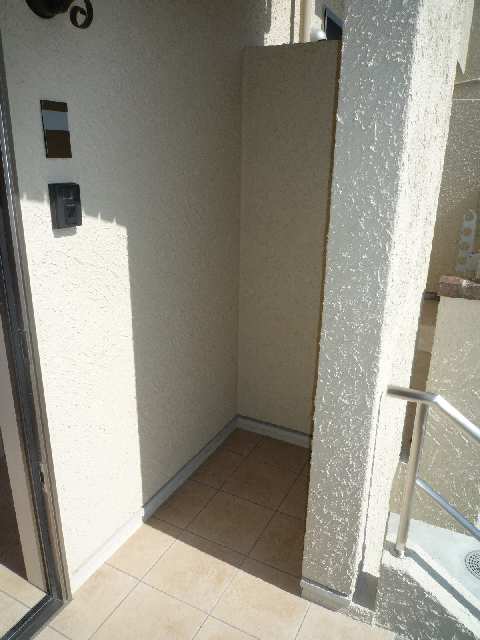 玄関前空スペース