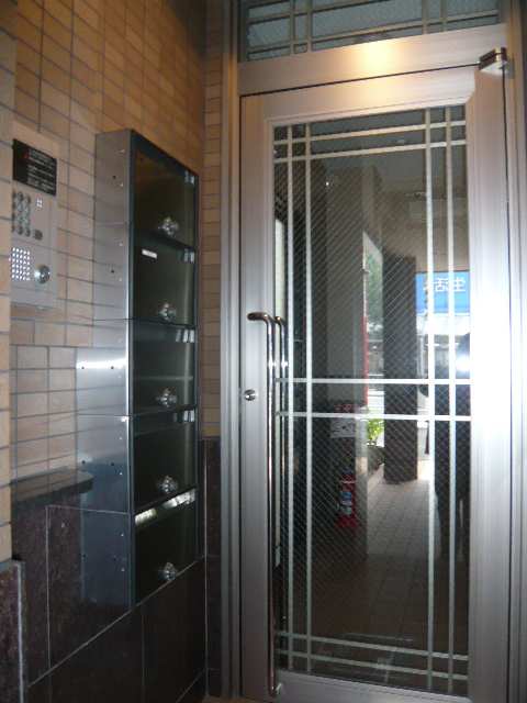 ｵｰﾄﾛｯｸ・ｴﾝﾄﾗﾝｽ