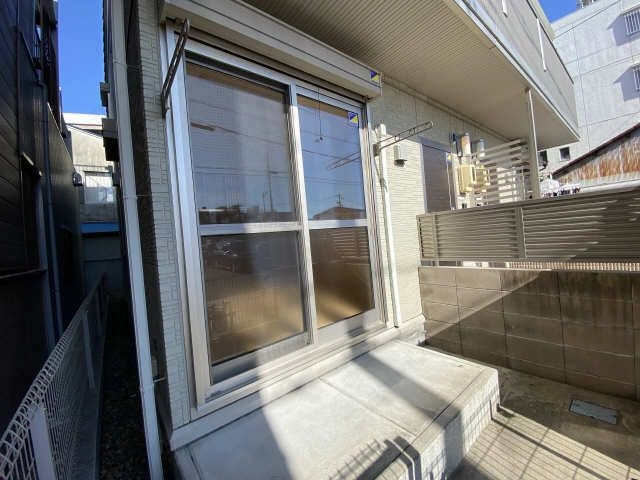 1階バルコニー