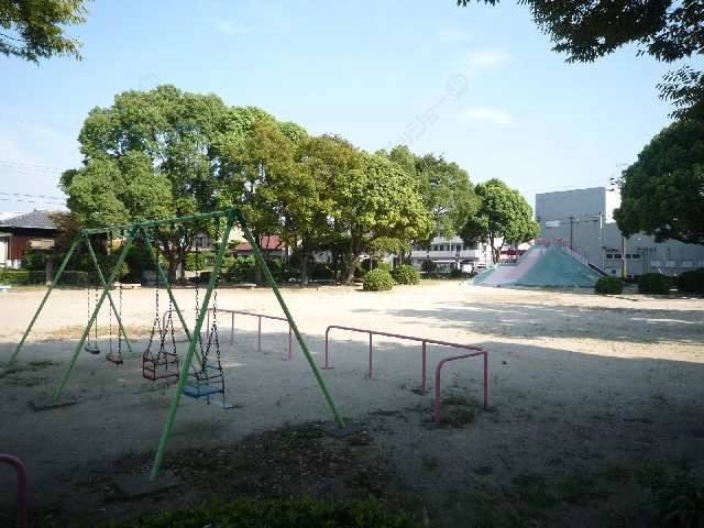 公園（徒歩１分）