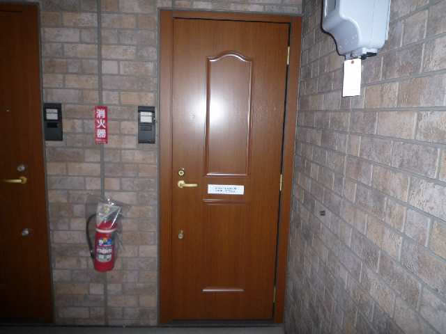 玄関（同型モデル）