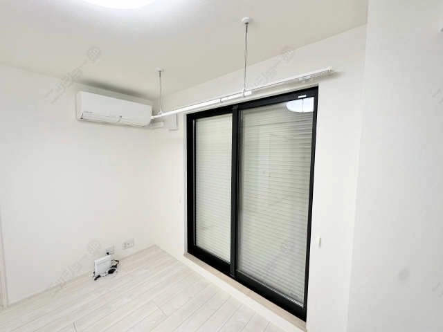 シャッター雨戸　室内物干し