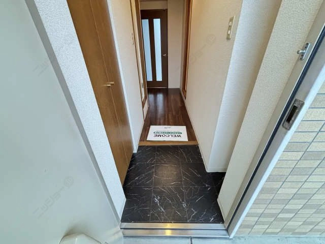 玄関（同型モデル）