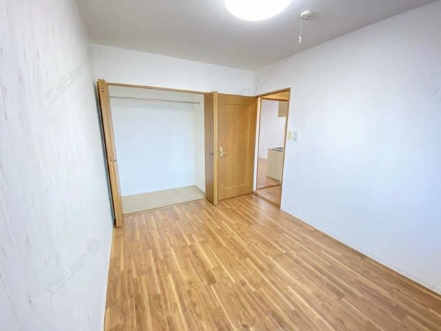 寝室クローゼット