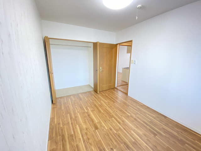 寝室クローゼット