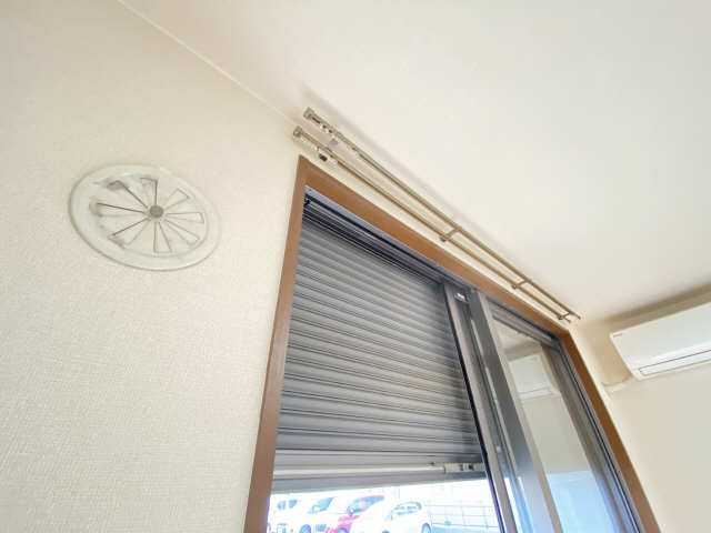 シャッター雨戸