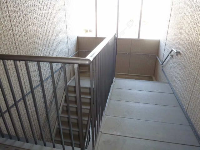 共用階段