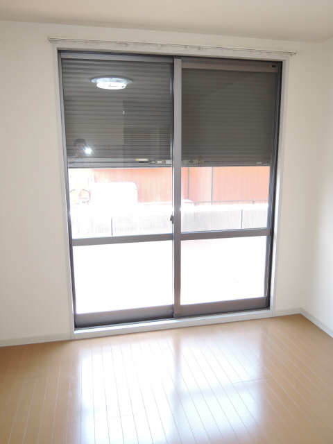 シャッター式雨戸