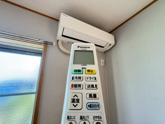 リビングエアコン