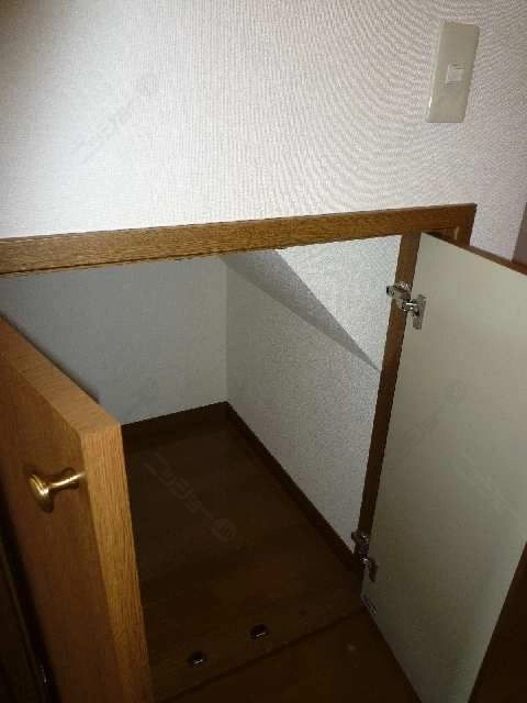 階段下収納