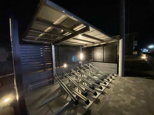 夜の駐輪場