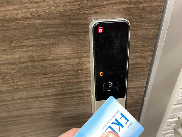 玄関カードキー