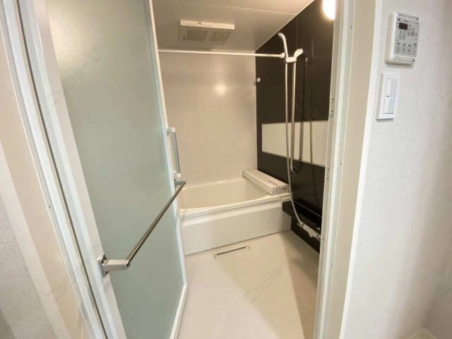 浴室扉ハンガーバー