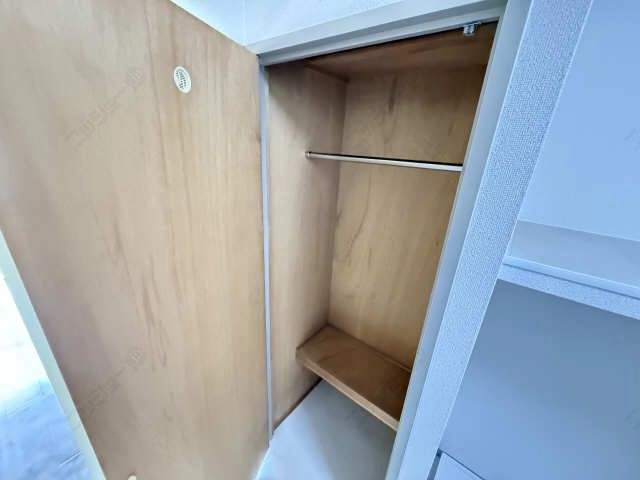 キッチン横収納