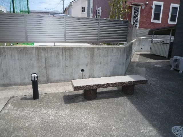 共用ベンチ