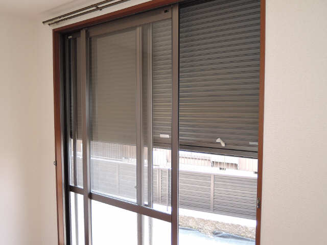 シャッター雨戸