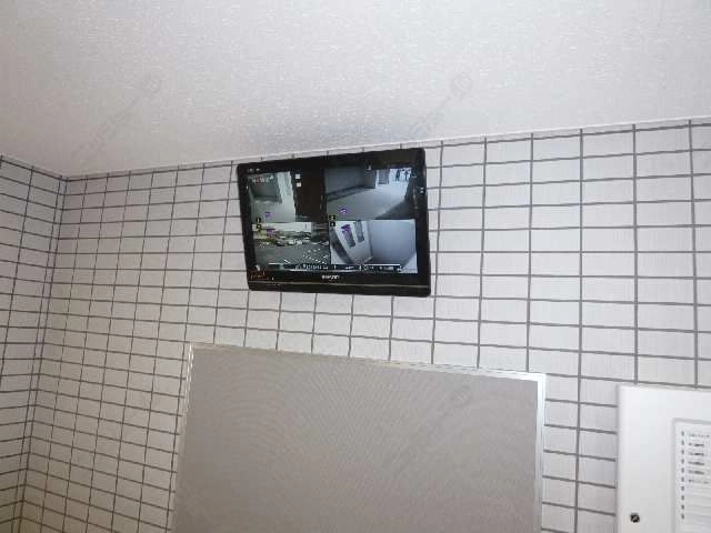 防犯カメラモニター