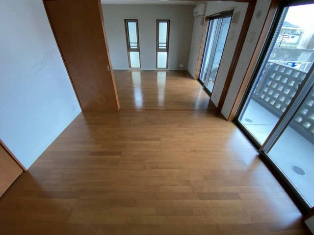 リビングから洋室1