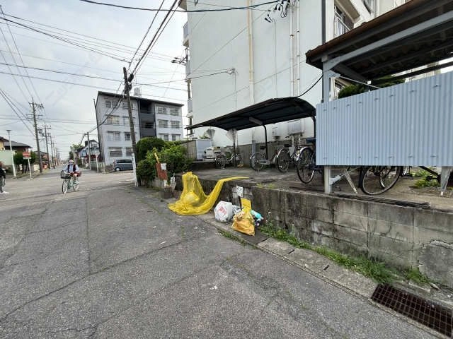 ごみ置場