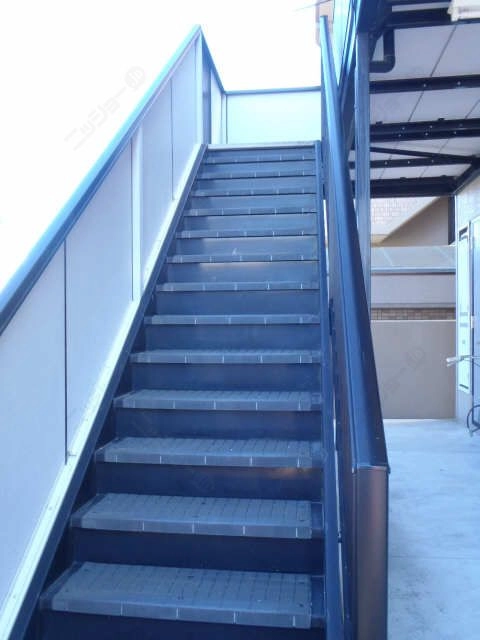 共用階段