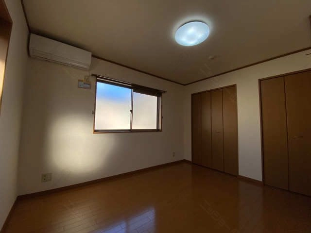 北側洋室