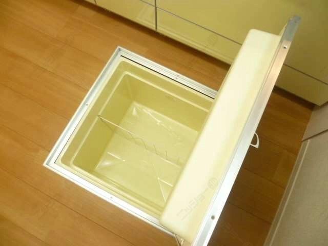 床下収納庫