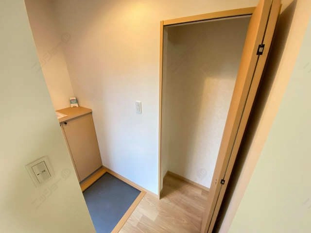 玄関横収納