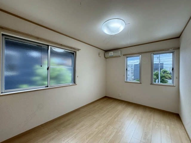 北東洋室