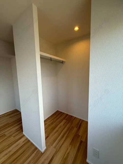 北側西洋室収納