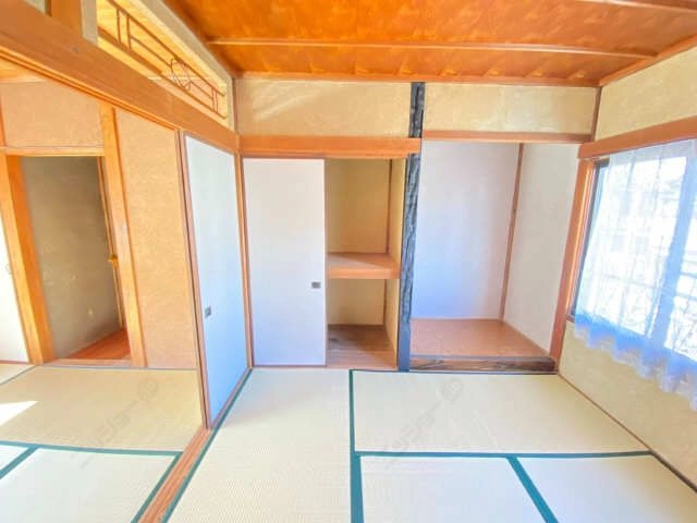 ２階和室北側収納