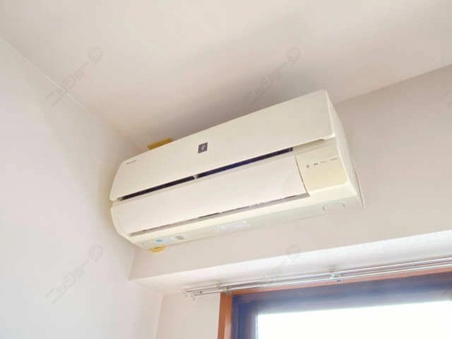 西側洋室エアコン