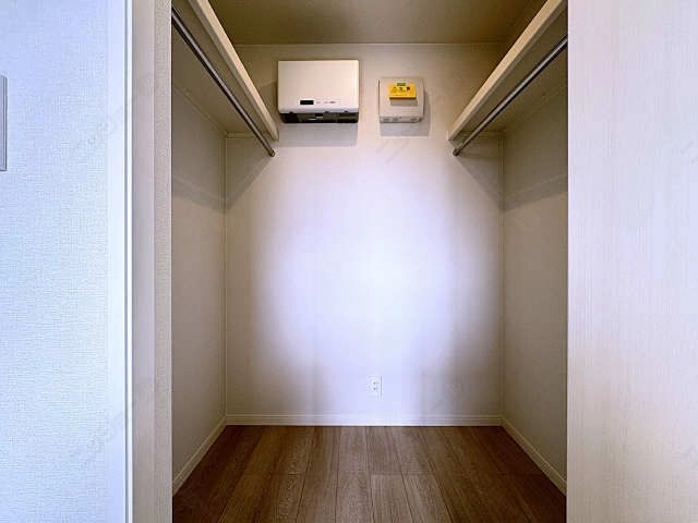 南洋室・ｳｫｰｸｲﾝｸﾛｰｾﾞｯﾄ内