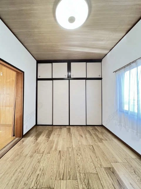 ２階北側６帖洋室