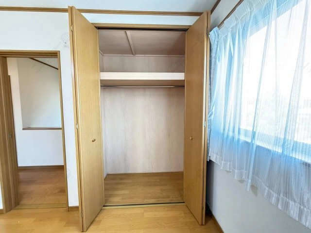 ２階北側洋室収納