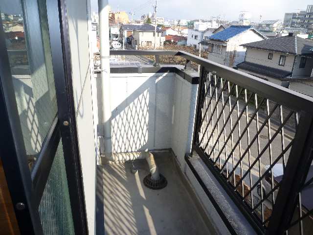 ５ベランダ（洗濯機置