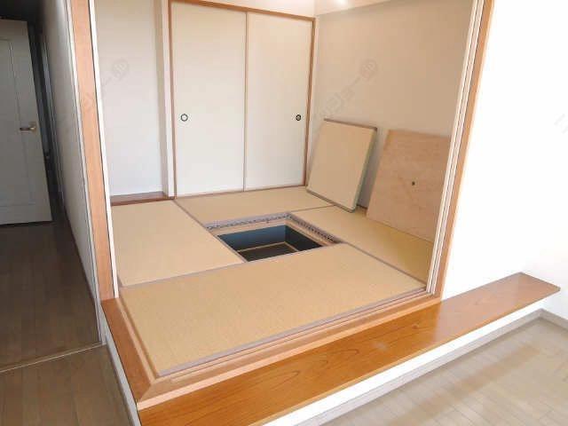 室内（同型）
