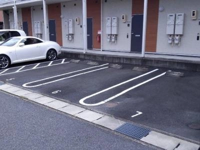   駐車場