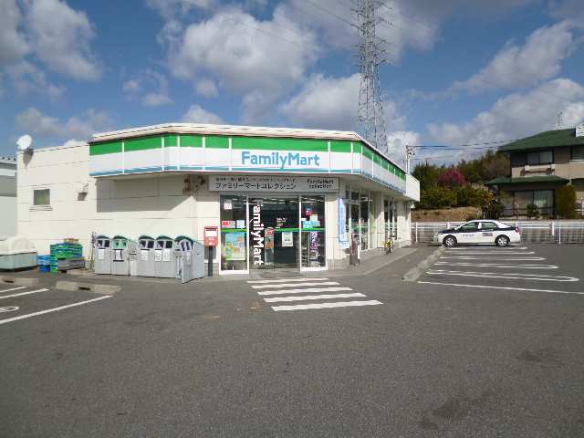 ﾌｧﾐﾘｰﾏｰﾄ歩4分