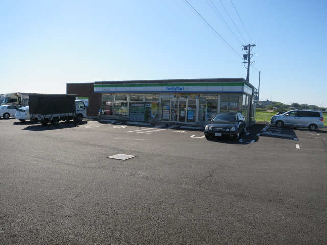 ファミリーマート歩9分