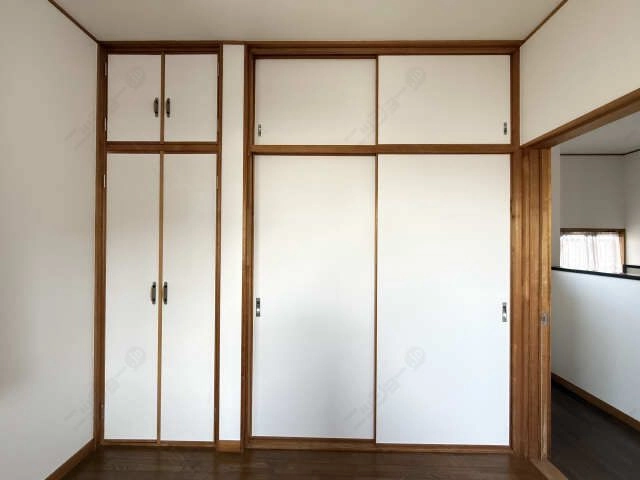 ２階洋室2収納