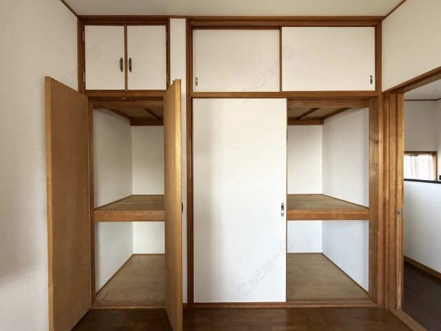 ２階洋室2収納