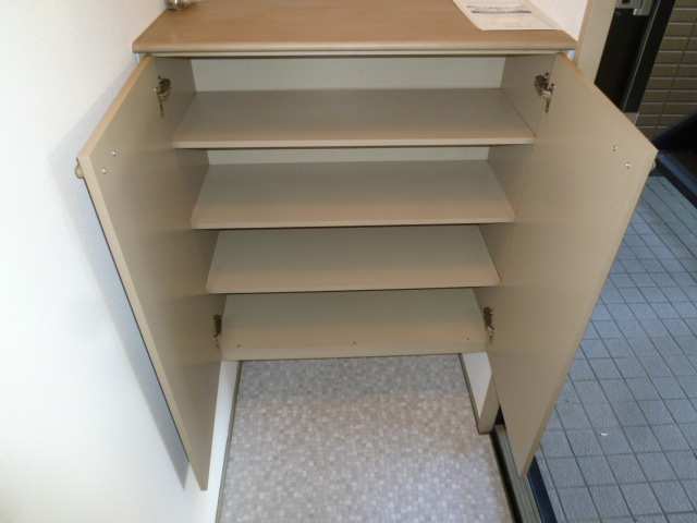 シューズボックス