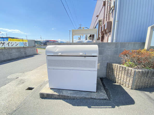 ダストボックス