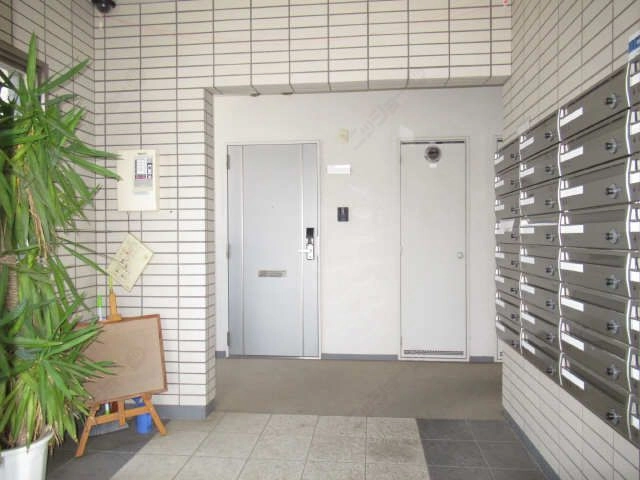 エントランス内