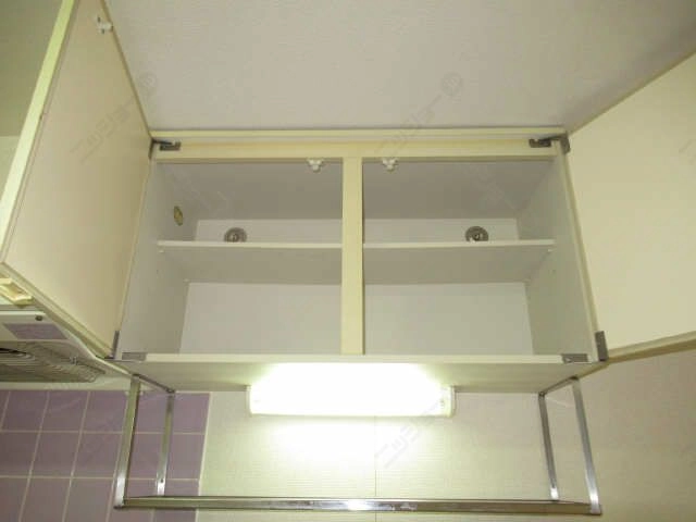キッチン上側収納