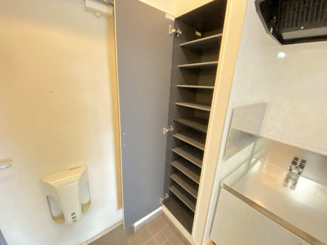 シューズボックス