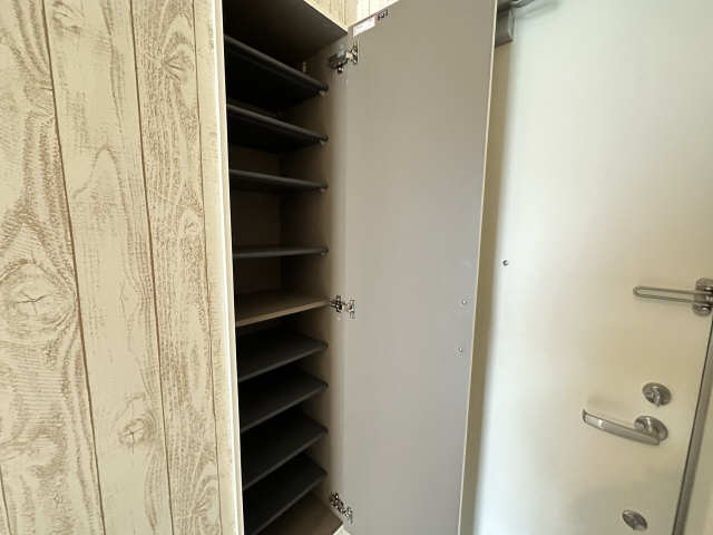 シューズボックス