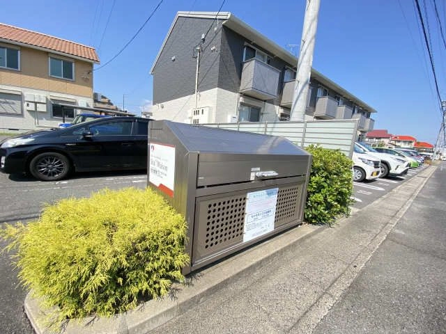 ダストボックス