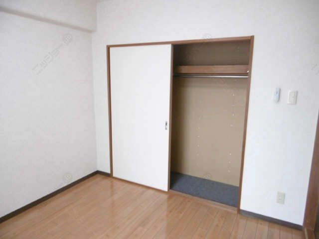 北洋室収納
